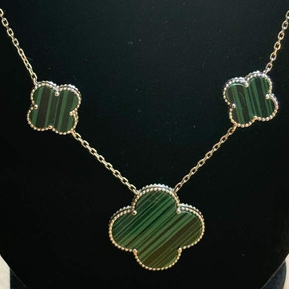 Lucky clover 🍀 silver necklace - Picture 2 of 4